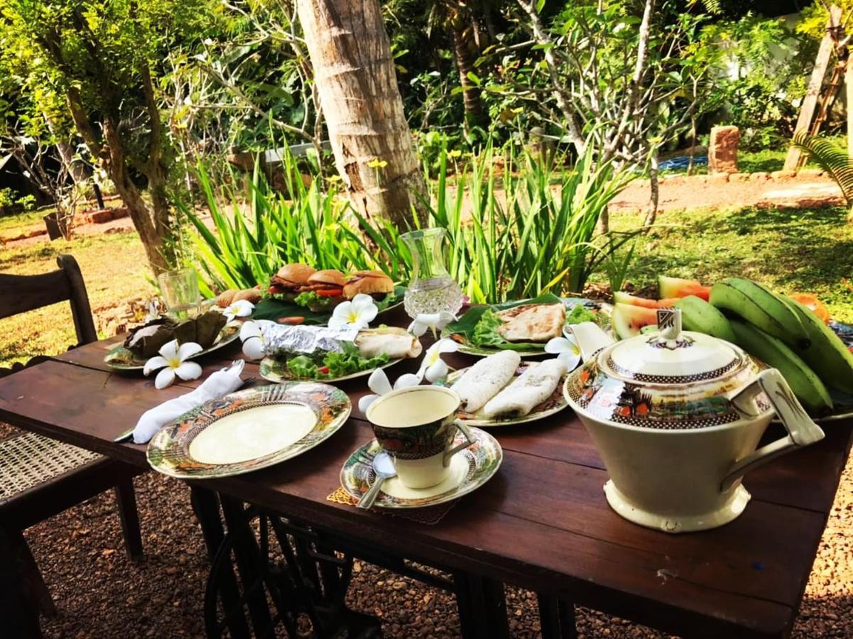Sriyan Villa ベールワラ エクステリア 写真